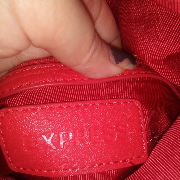 NWOT Express | Flapover Chain Purse - Picture 4 of 6